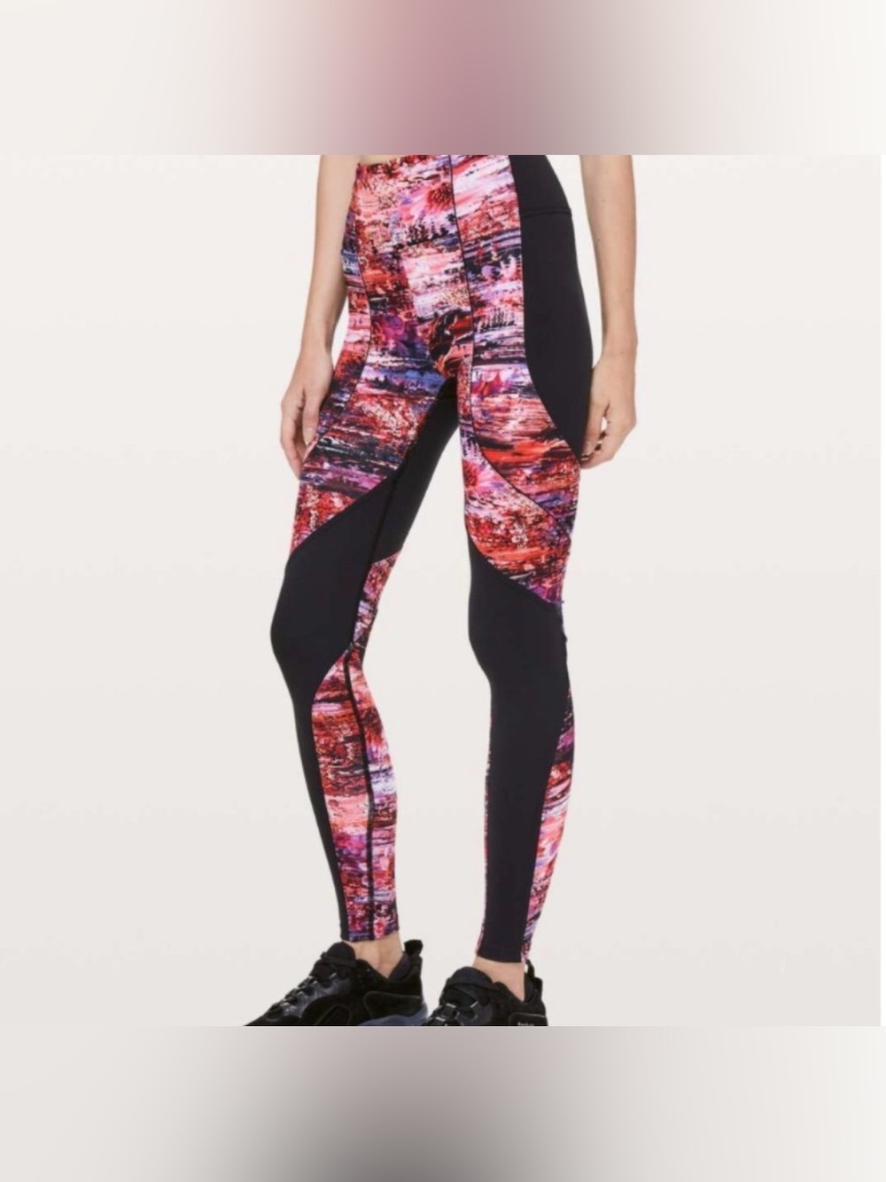 Printed High-Waist Active Leggings in Multi-Color